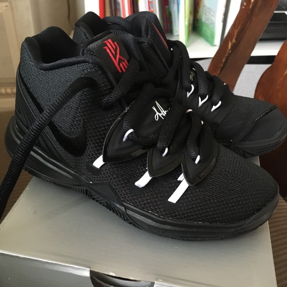 Nike Kyrie 5 Children shoes